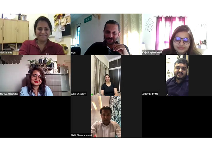 hang-out-2021_0002_vlcsnap-error166